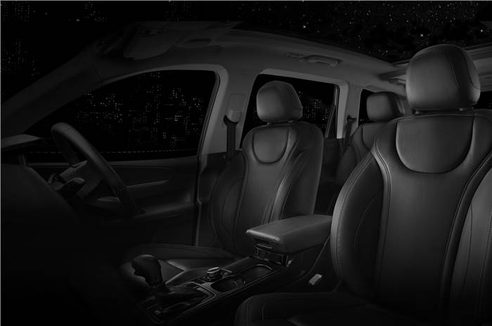Mahindra XUV700 Ebony Edition Unveiled at ₹19.64 Lakh! 2 Features and safety kit identical to AX7 and AX7 L variants